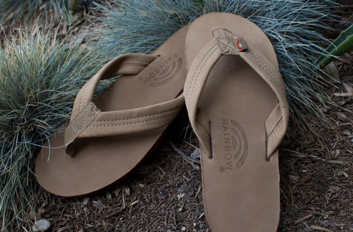 how to clean Rainbow sandals at home