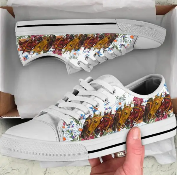 Colorful Horse Shoes - Horse Low Top Canvas Shoes