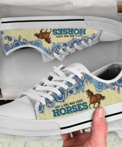 Just a Girl who loves Horses Shoes - Horse Low Top Canvas Shoes