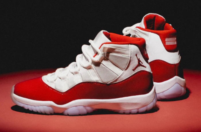 Nike Air Jordan 11 Retro *Cherry*