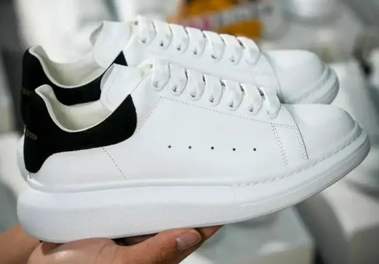 Alexander Mcqueen Sneaker on hand