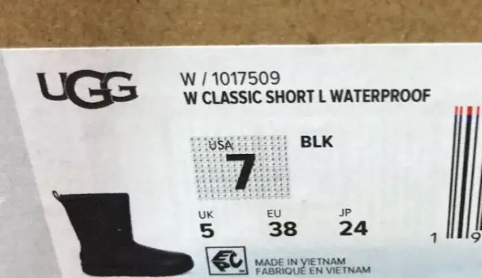 UGG Classic Short Waterproof show on Box