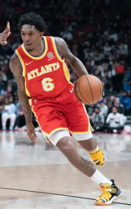 Lou Williams shoes