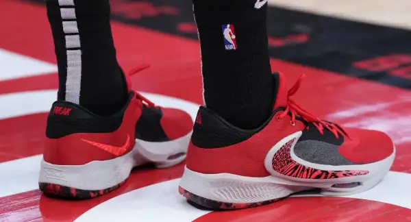 De'Andre Hunter shoes